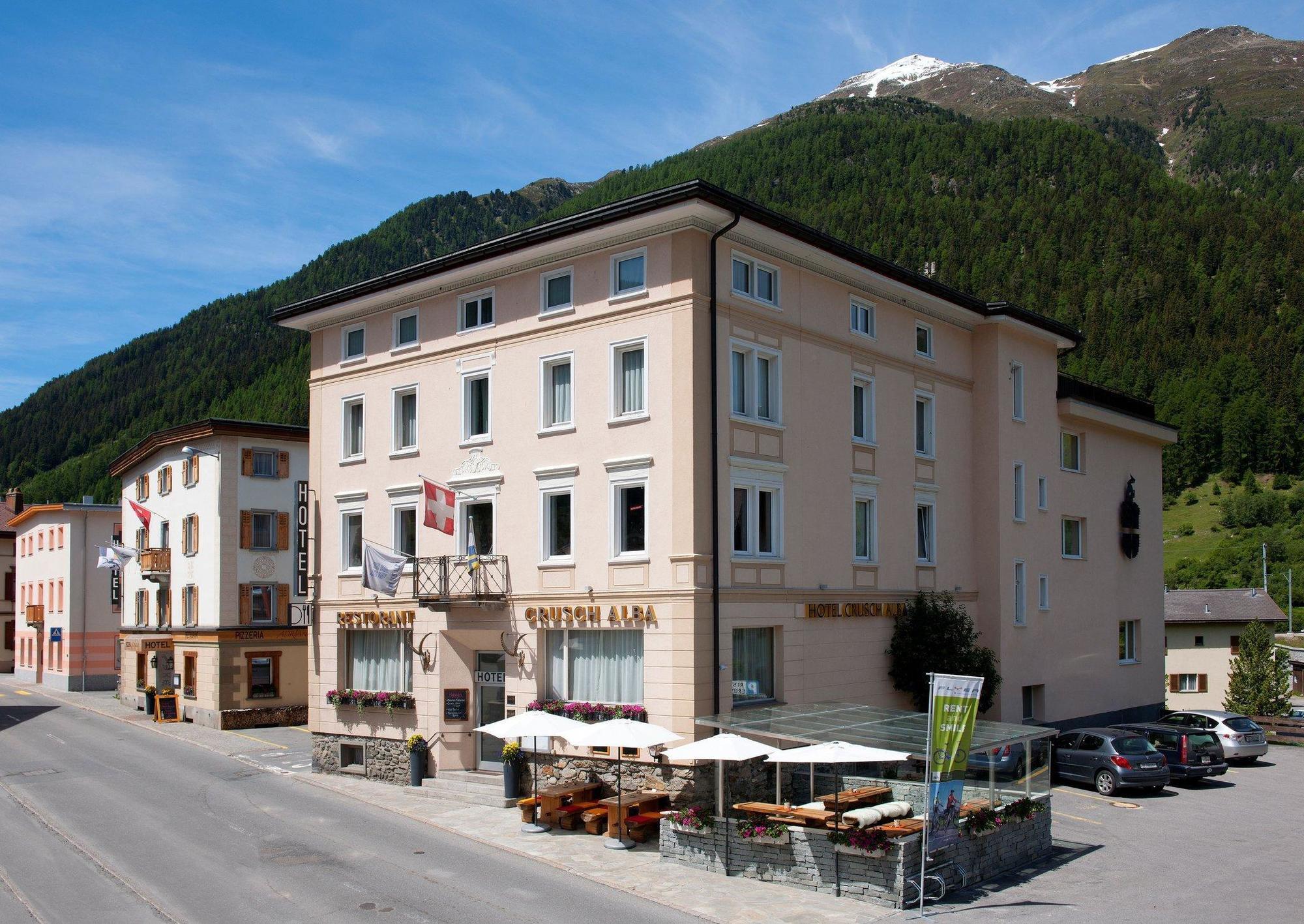 Hotel Crusch Alba Zernez Exterior photo